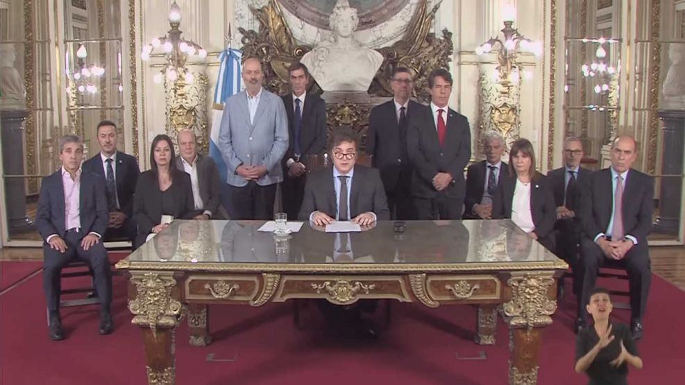 El DNU de Milei es claro: la casta, afuera